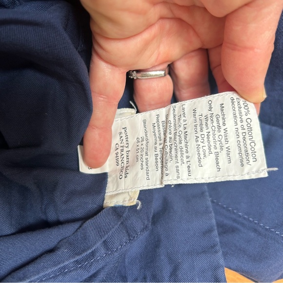 Pottery Barn Kids set of 2 standard shams navy w/embroidered skull/skateboard - Picture 5 of 5